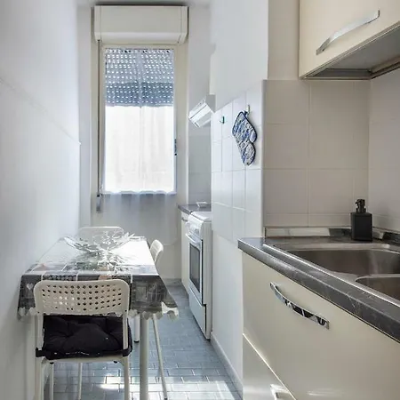 Tiburtina Cheap House Apartamento